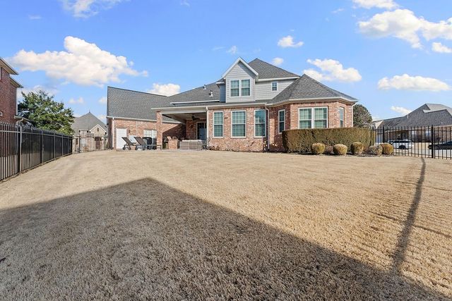 5226 S Waterford Place Court, Rogers, AR 72758