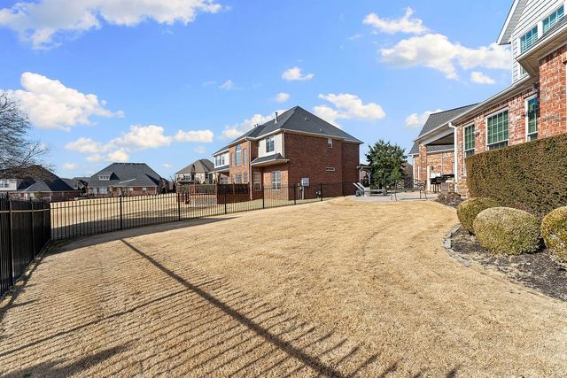 5226 S Waterford Place Court, Rogers, AR 72758