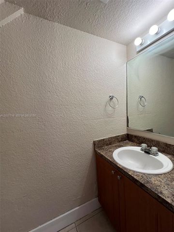 5694 W 25th Ct 5694, Hialeah, FL 33016