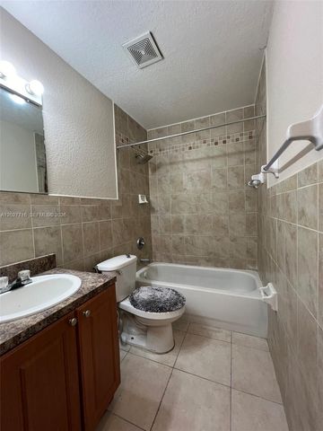 5694 W 25th Ct 5694, Hialeah, FL 33016