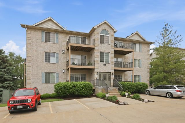 3040 Holiday Court 5, Bettendorf, IA 52722