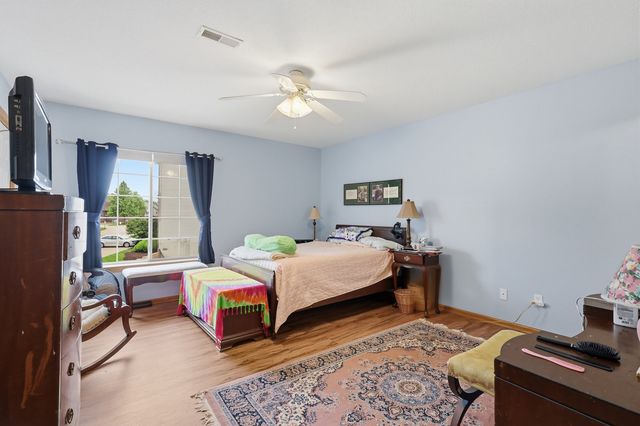 3040 Holiday Court 5, Bettendorf, IA 52722