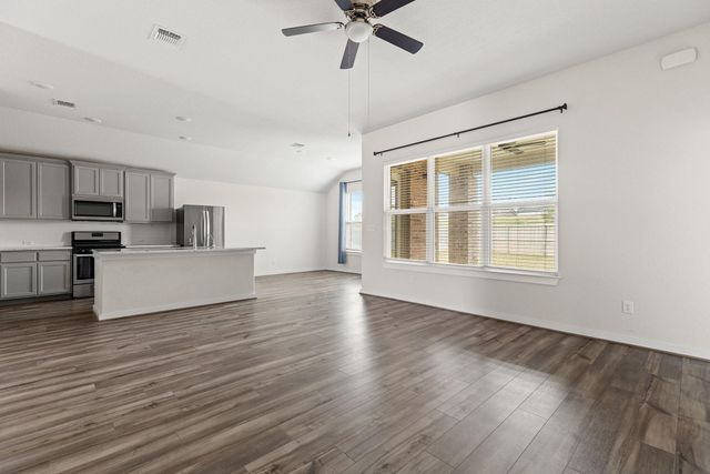 116 Joseph Hawkins LN, Bastrop, TX 78602