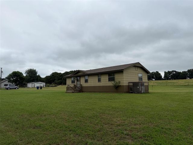 218 Quail Hollow Drive, Blanchard, OK 73010