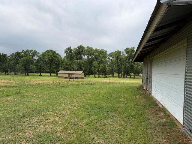 218 Quail Hollow Drive, Blanchard, OK 73010