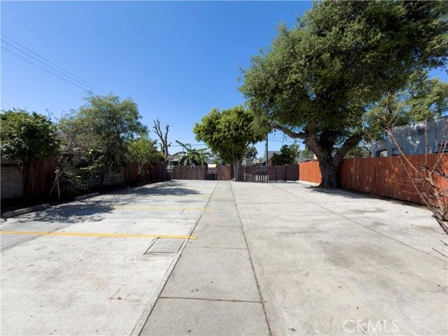 4014 Mckinley Avenue, Los Angeles, CA 90011