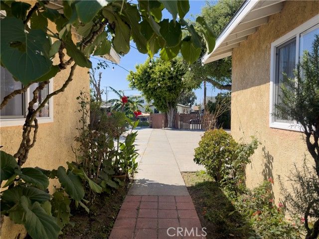 4014 Mckinley Avenue, Los Angeles, CA 90011