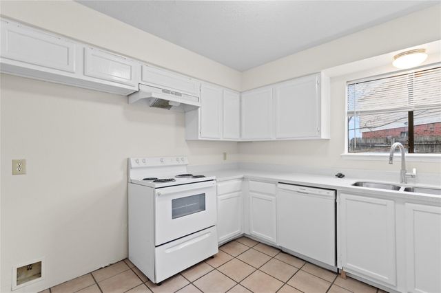 10025 Spring Place Drive, Houston, TX 77070