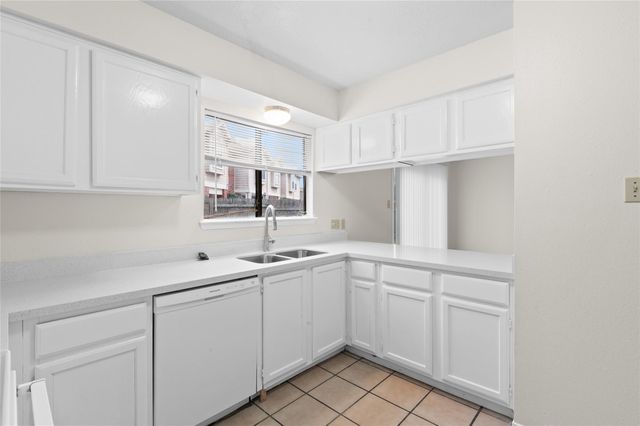 10025 Spring Place Drive, Houston, TX 77070