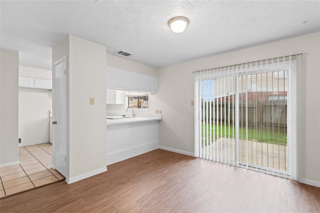 10025 Spring Place Drive, Houston, TX 77070