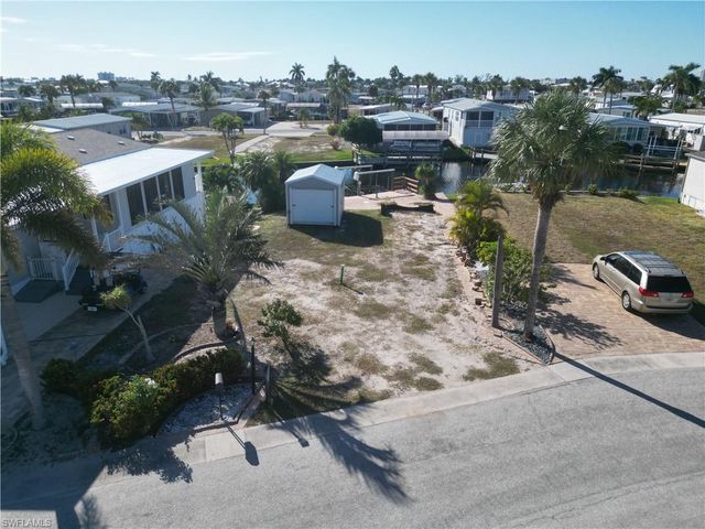 17690 Bryan CT, Fort Myers Beach, FL 33931