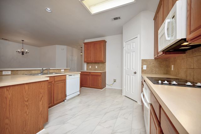 107 Crepe Myrtle Drive, Euless, TX 76039