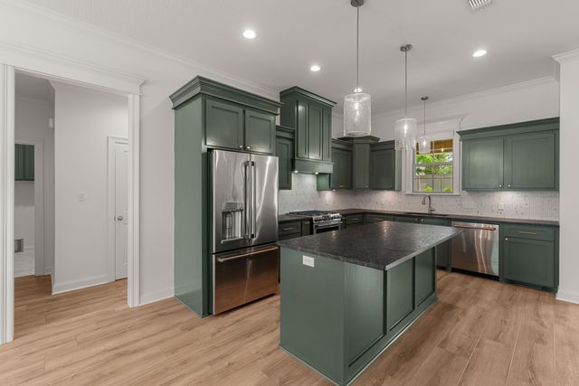 32 Carlsbad, Hattiesburg, MS 39402