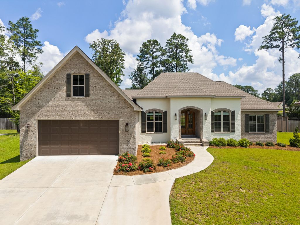 32 Carlsbad, Hattiesburg, MS 39402