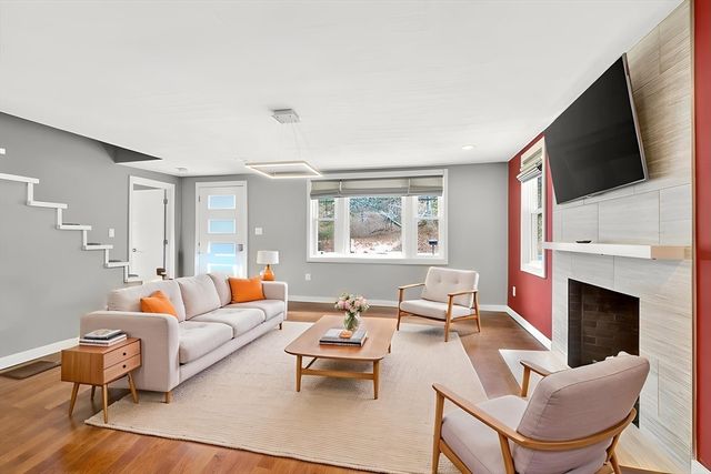 31 Water St, Saugus, MA 01906