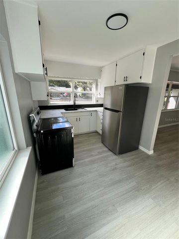 113 S GLENWOOD AVENUE, Orlando, FL 32803