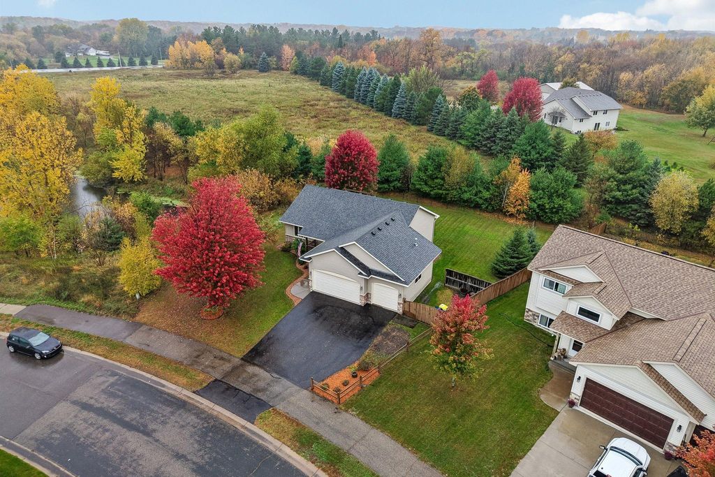 31758 Newport Curve, Lindstrom, MN 55045 — exterior