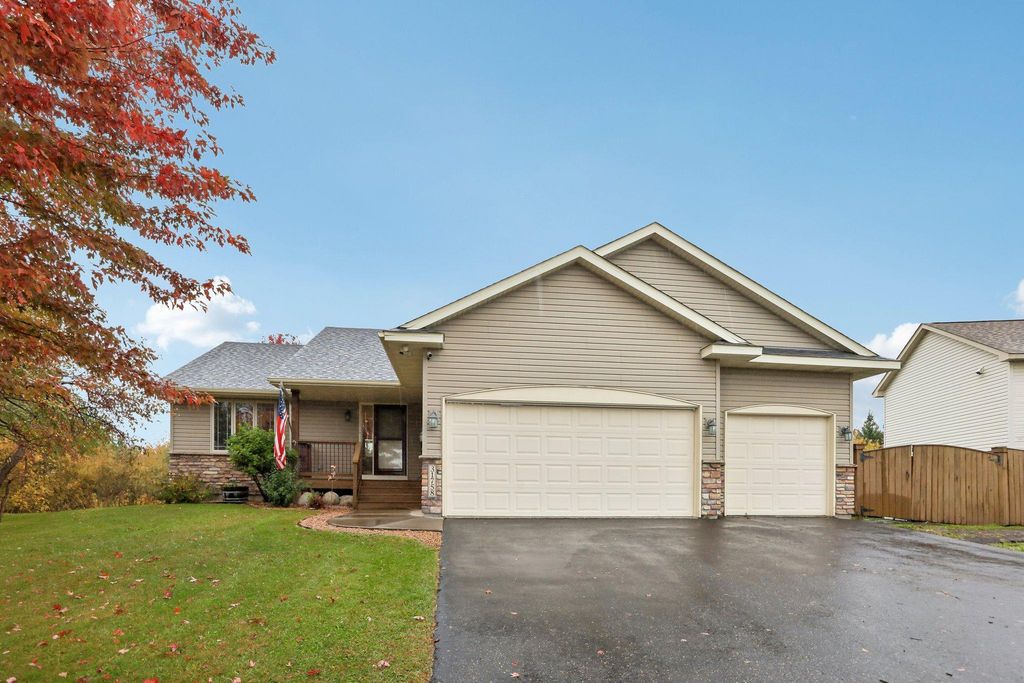 31758 Newport Curve, Lindstrom, MN 55045 — photo 2