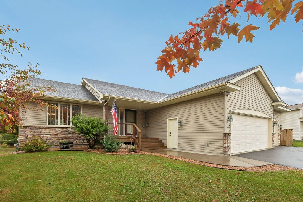31758 Newport Curve, Lindstrom, MN 55045 — photo 3