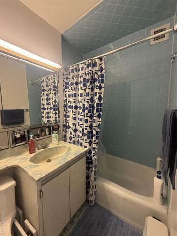 61-20 Grand Central Parkway B 410, Forest Hills, NY 11375