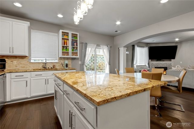 24212 114th Place SE, Kent, WA 98030