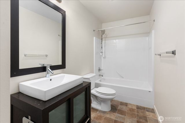 15806 14th Avenue W, Lynnwood, WA 98087