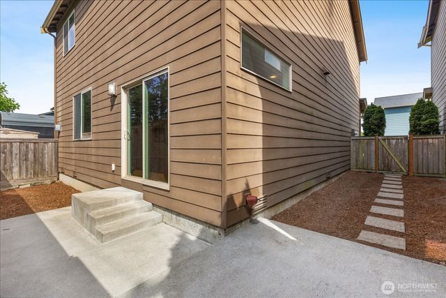 15806 14th Avenue W, Lynnwood, WA 98087