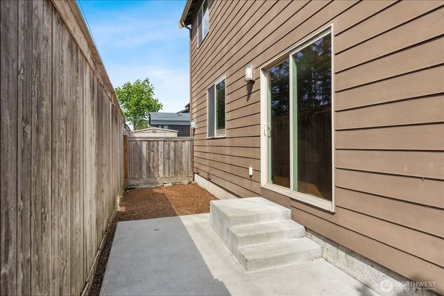 15806 14th Avenue W, Lynnwood, WA 98087