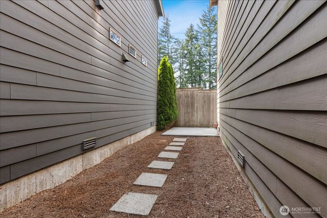 15806 14th Avenue W, Lynnwood, WA 98087