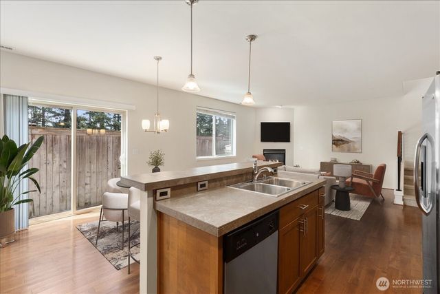 15806 14th Avenue W, Lynnwood, WA 98087
