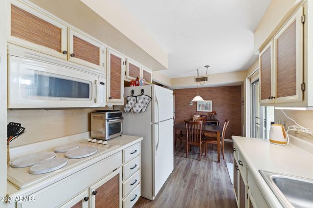 789 LEISURE WORLD --, Mesa, AZ 85206