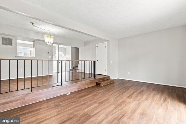 1 SAMANTHA CT, Owings Mills, MD 21117