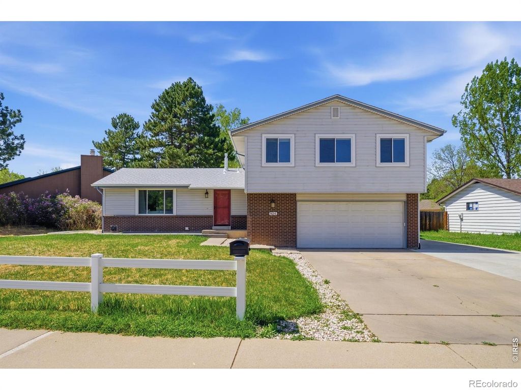 924 Wagonwheel Drive, Fort Collins, CO 80526