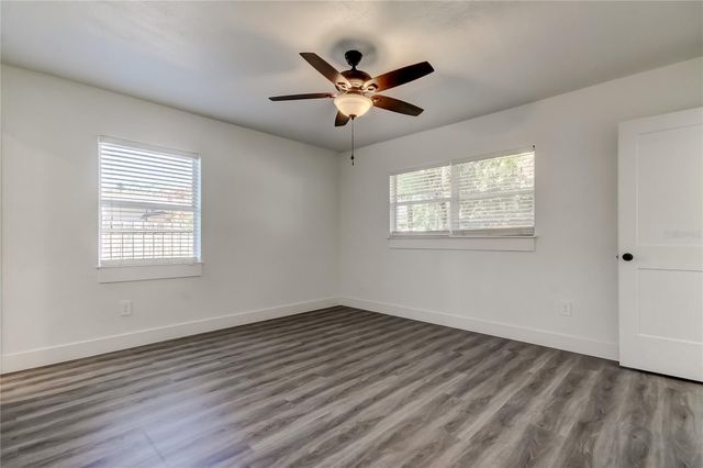 4105 W OAKELLAR AVENUE, Tampa, FL 33611