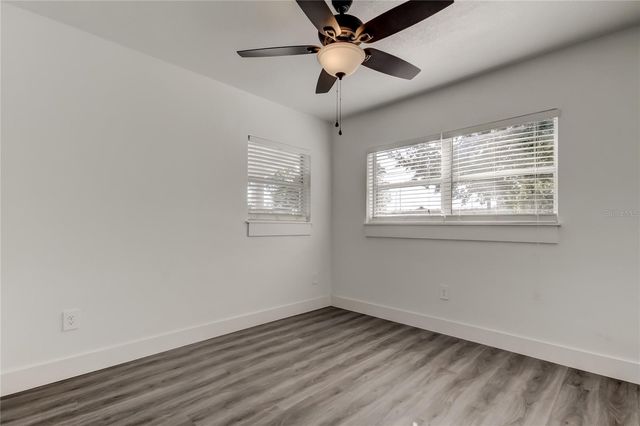 4105 W OAKELLAR AVENUE, Tampa, FL 33611