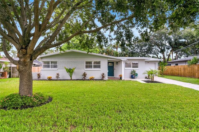 4105 W OAKELLAR AVENUE, Tampa, FL 33611