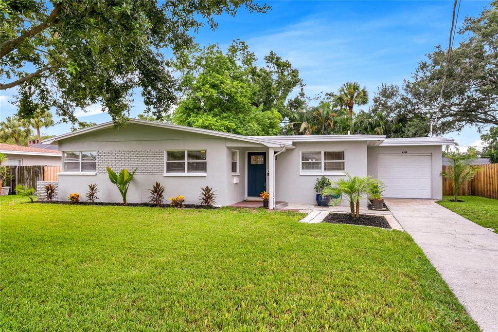 4105 W OAKELLAR AVENUE, Tampa, FL 33611
