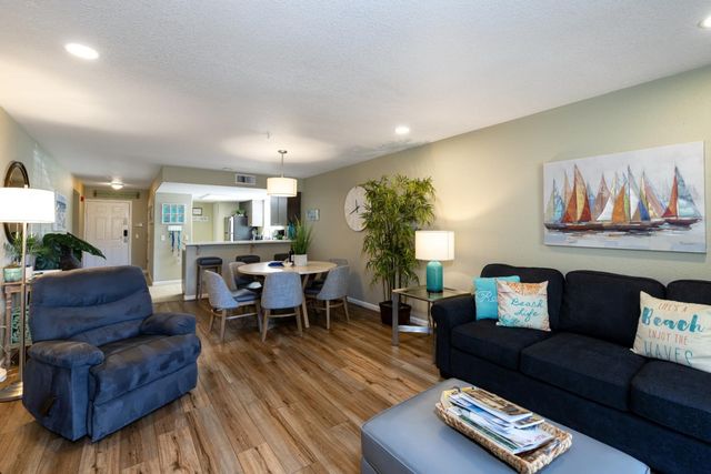 22 Seascape Resort Drive, Aptos, CA 95003