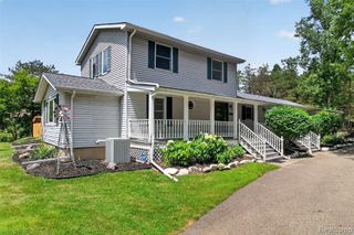 1437 E Cook Road, Grand Blanc, MI 48439