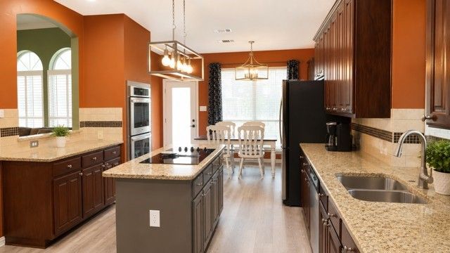 3513 Stone Creek Lane S, Fort Worth, TX 76137