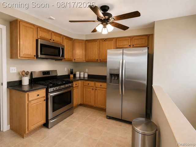 34024 Glenview Drive, Farmington, MI 48335