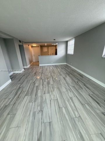 406 NW 68th Ave 422, Plantation, FL 33317