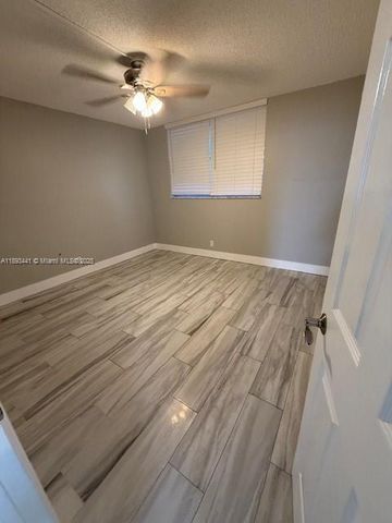 406 NW 68th Ave 422, Plantation, FL 33317