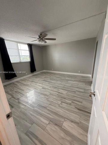406 NW 68th Ave 422, Plantation, FL 33317