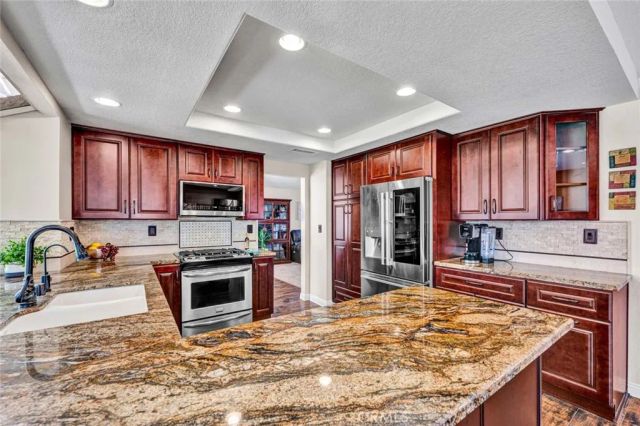 13105 Fescue Court, Corona, CA 92883