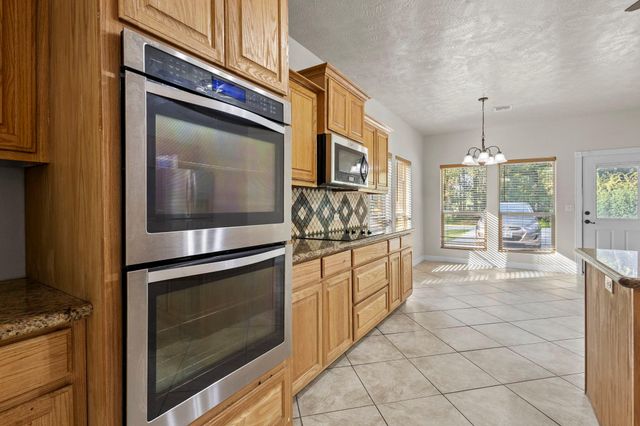 620 Easterwood Street, Vidor, TX 77662