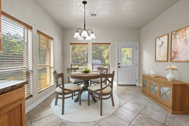 620 Easterwood Street, Vidor, TX 77662