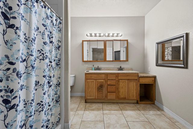 620 Easterwood Street, Vidor, TX 77662