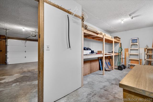 1800 Polaris Drive, Bartlesville, OK 74006