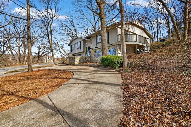 1800 Polaris Drive, Bartlesville, OK 74006